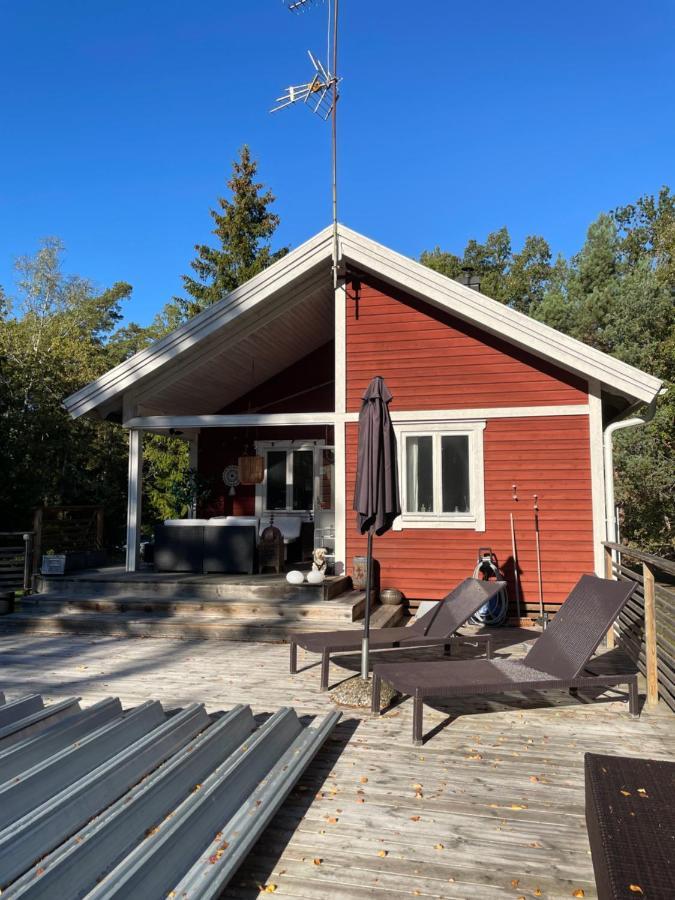 Vila Charmigt Hus Pa Vindoe Stockholm Exteriér fotografie